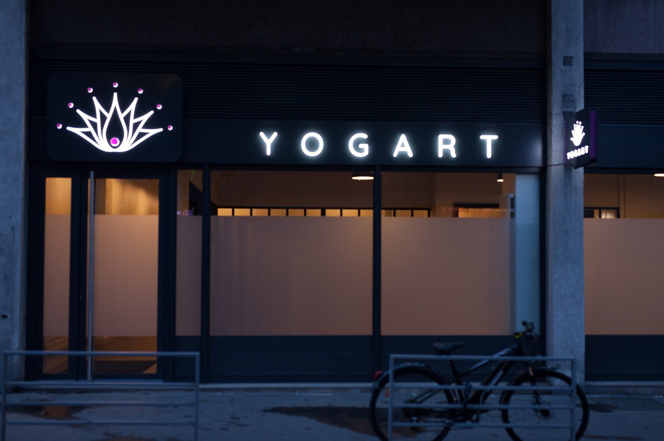 cropped-entrée-yogart-rouen.jpg
